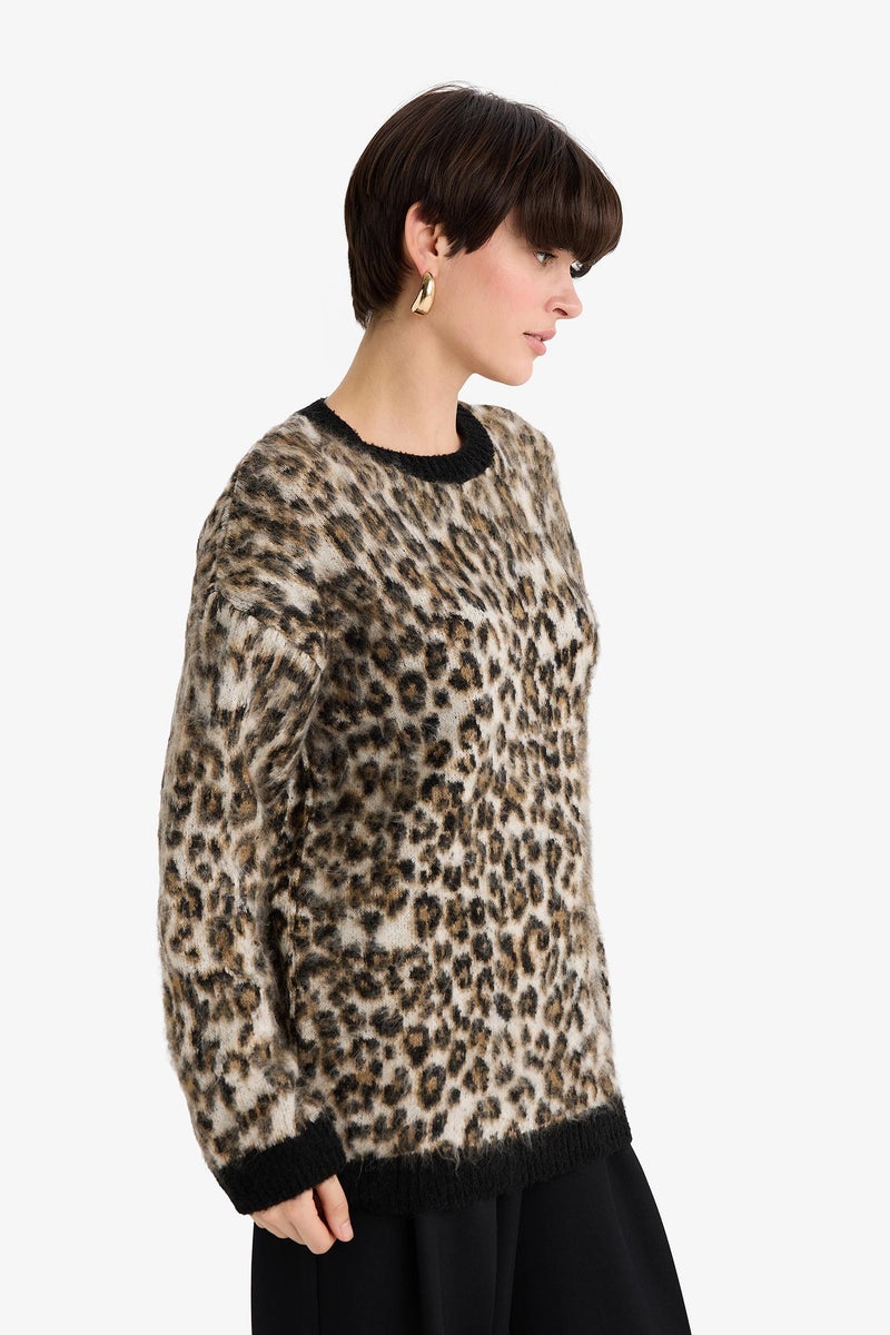 DeFacto Black Woman Oversize Crew Neck Leopard Knitwear Pullover Casual - Image 3