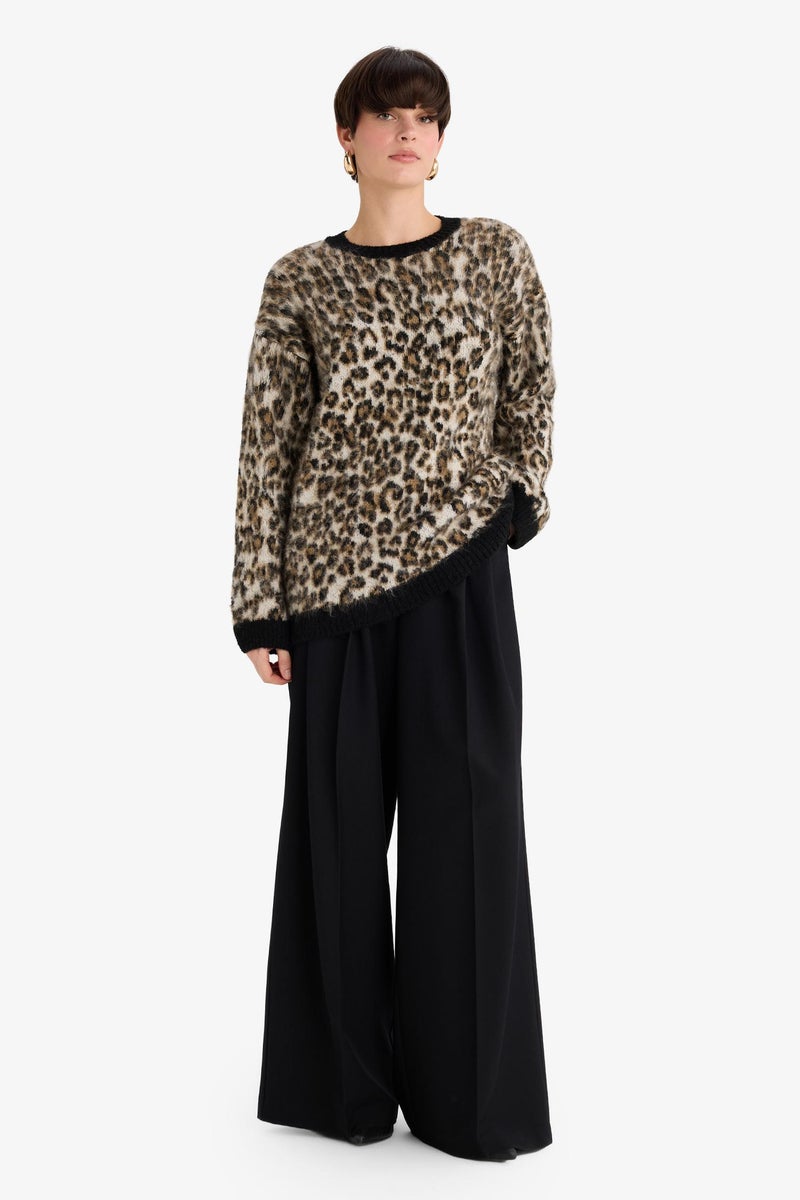DeFacto Black Woman Oversize Crew Neck Leopard Knitwear Pullover Casual - Image 2