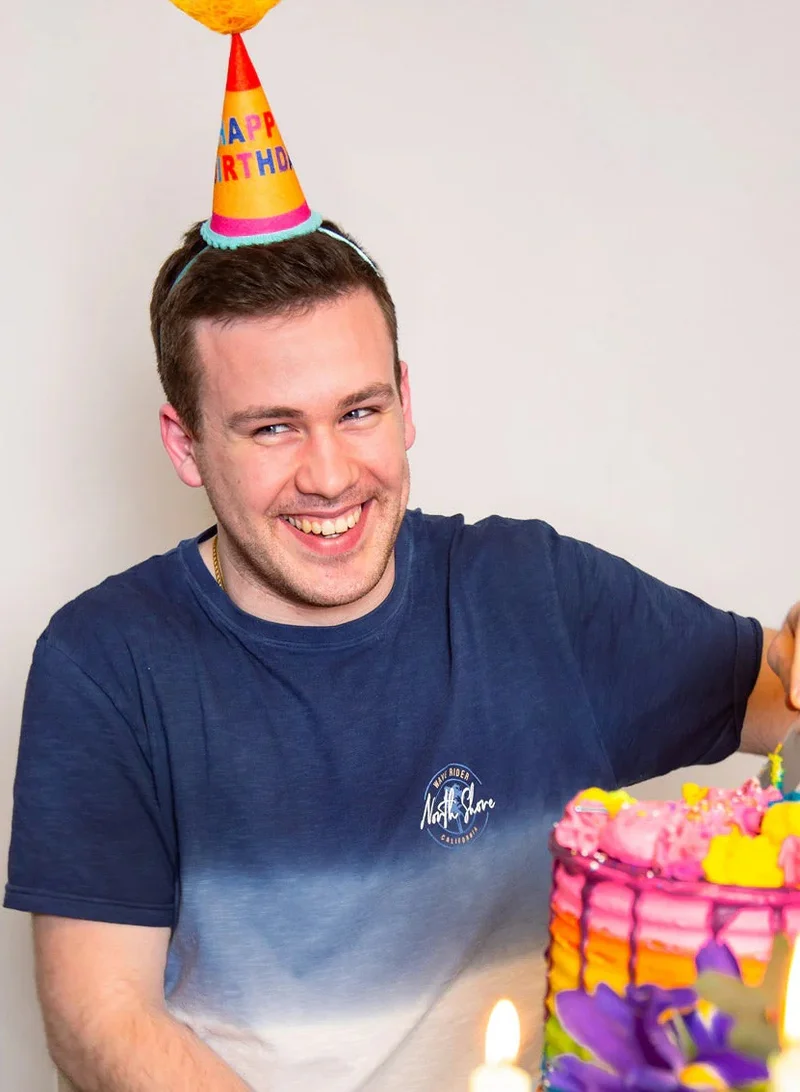 توكينج تيبلز طوق عيد ميلاد سعيد