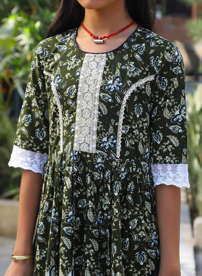 AKS Floral Printed Green Kurta Set for Girls