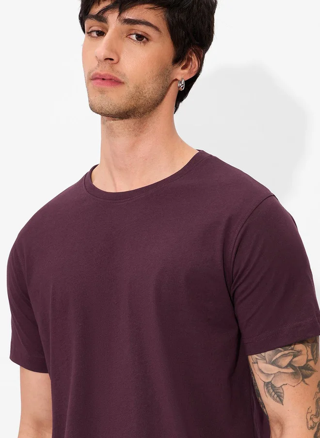 The Souled Store  The Souled Store Men Plum Solid Regular Fit T-Shirt  | Best Price UAE