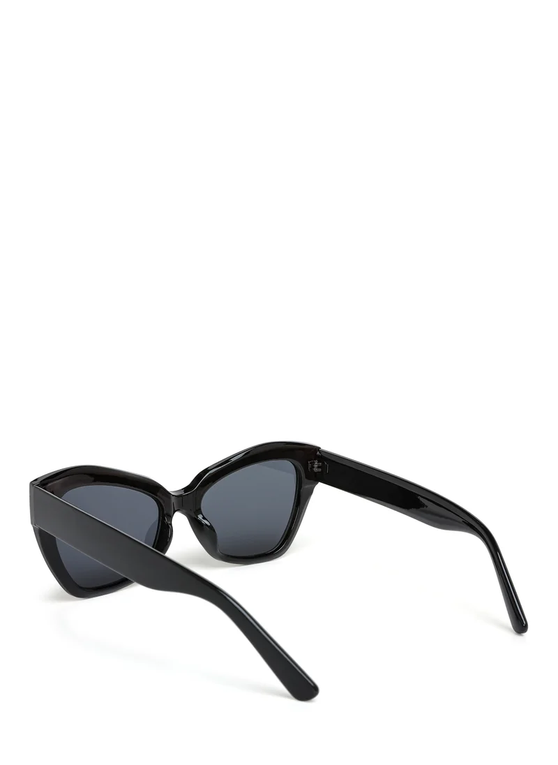 London Rag Chunky Cat Eye Sunglasses in Black
