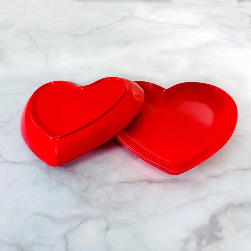 UP أطباق ميلامين على شكل قلب من UPware بتصميم يوم عيد الحب خالية من BPA وآمنة في غسالة الصحون للحلويات والمقبلات والوجبات الخفيفة حمراء 85 × 8 بوصة مجموعة من 4 - Image 4
