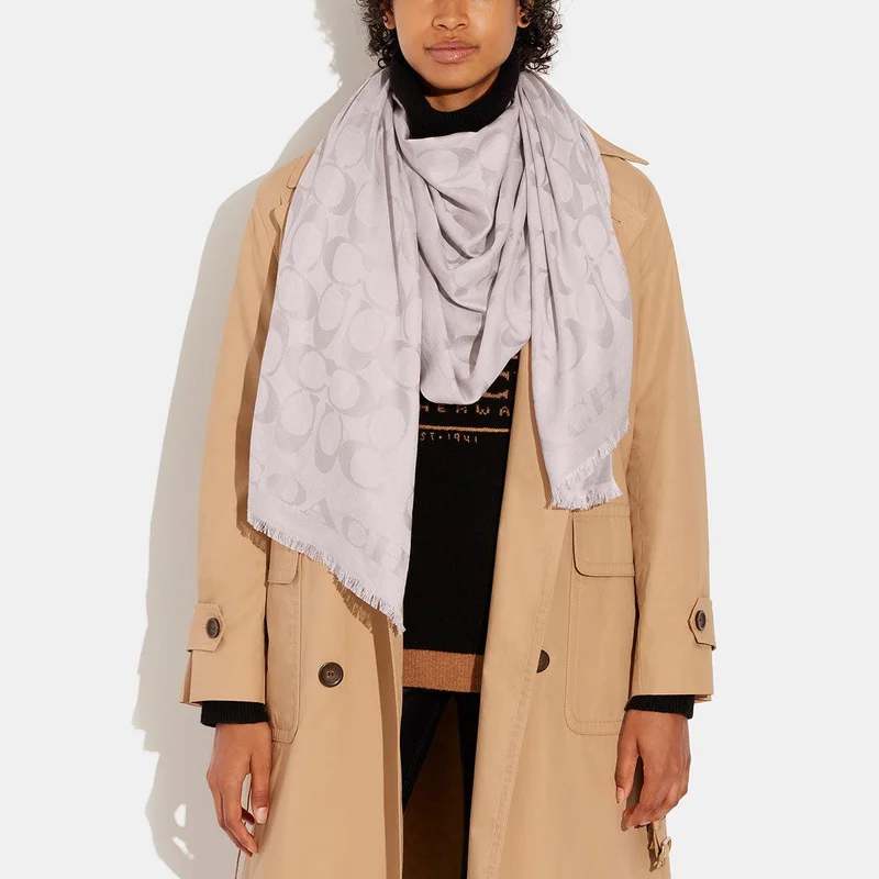 كوتش Signature C Border Stole