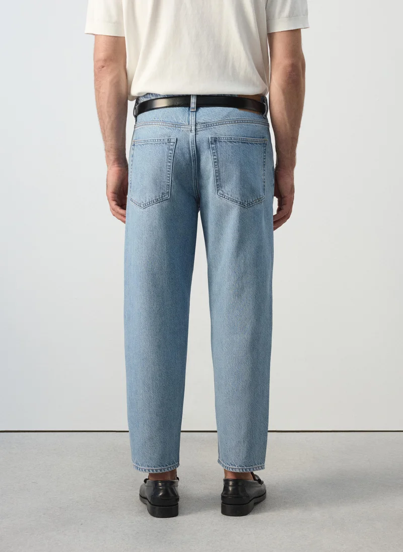 Mango Man TC-TEJANO CLARO Sammy Cropped Carrot Fit Jeans for Men | Best Price UAE