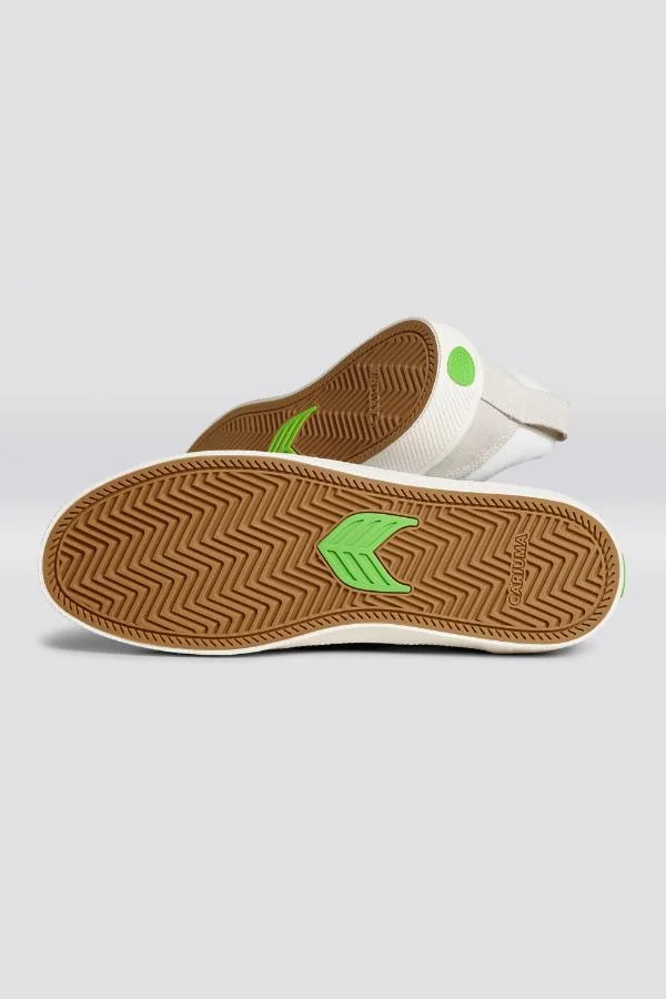Cariuma CATIBA PRO Low Off-White Canvas Vintage White Suede Black Logo Sneaker