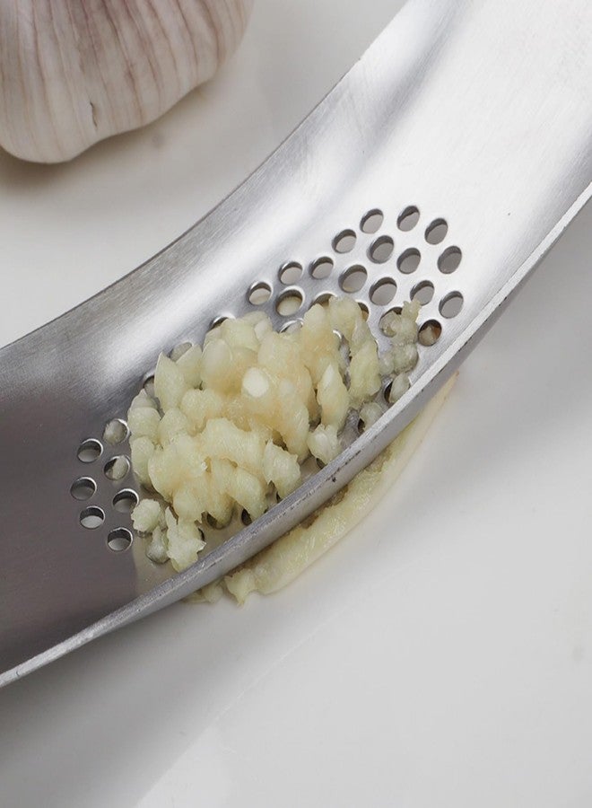 WHTCHSU Garlic Press 430 Stainless Steel Garlic Rocker Mincer Bonus Food Grade with Silicone Peeler Garlic (Black) - Image 5