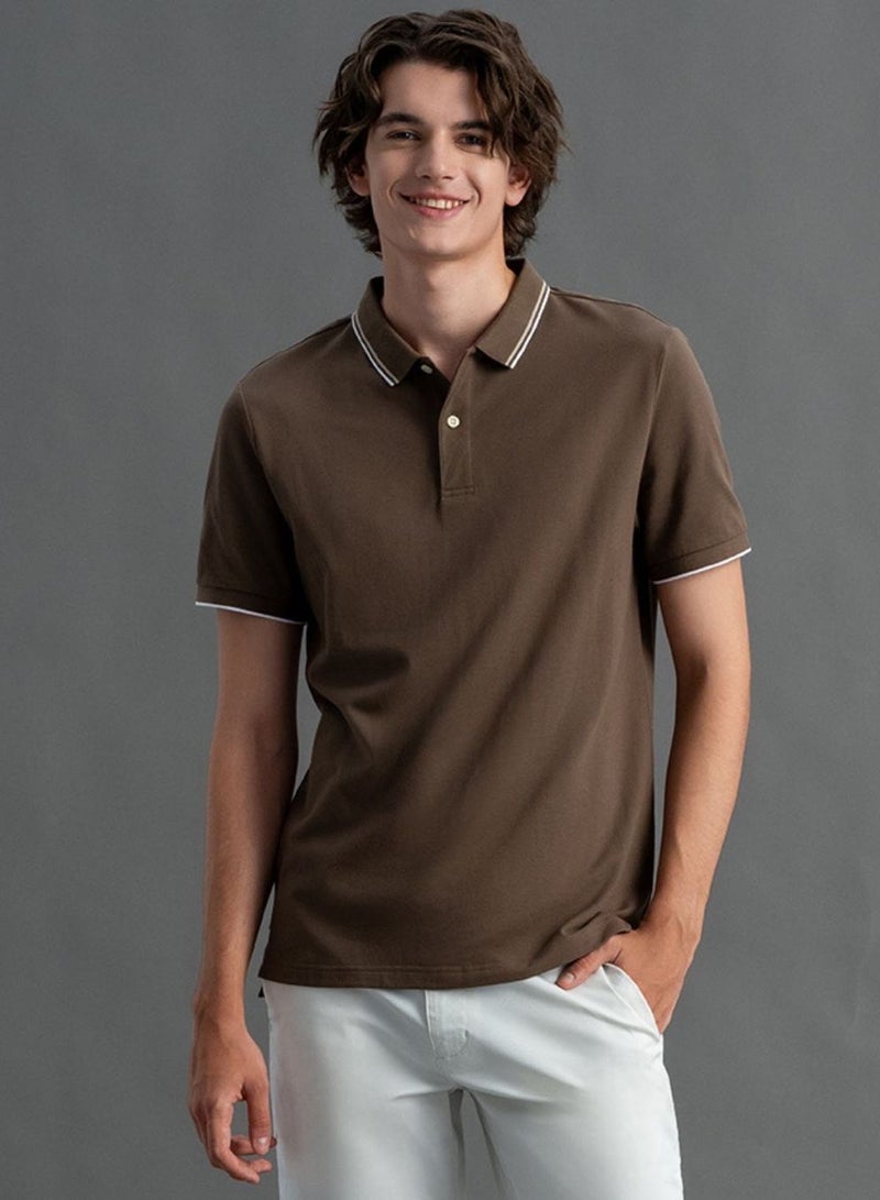 GIORDANO Men's Slim Fit Pique Polo: Elevated Comfort, Modern Style - Image 1