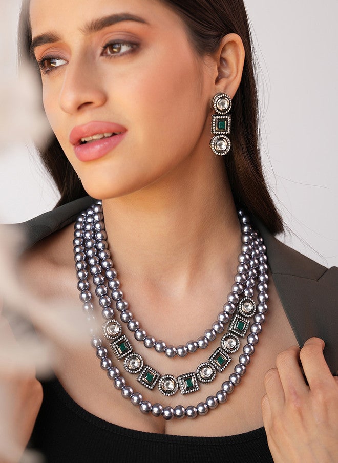 Binnis Wardrobe Silver-Toned & Green Three Layered Jewellery Set - Image 1