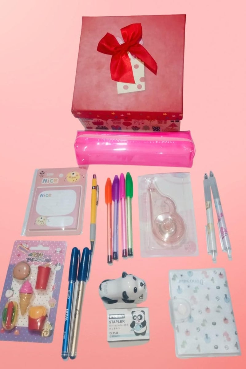 بوكس مجموعة أدوات مدرسية مكونة من 15 قطعة  ( مقلمة فسفورية + 2 قلم جاف ازرق + قلم سنون باستيكة + نوت بوك كرتوني + ملاحظات لاصقة + 4 قلم فسفوري الوان + كوريكتور شريط تصحيح +2 قلم كرتوني جاف + دباسة مكتب مع دبابيس + كارت 5 استيكة اشكال مختلفة ) - Image 1