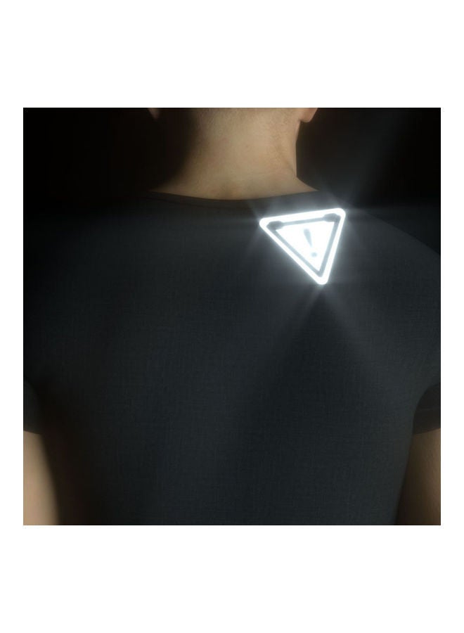 نيبمينينت مجموعة من 3 ملصقات تحذيرية عاكسة للضوء للدراجة. تمتاز بأنها مغناطيسية ومثلثة الشكل واَمنة للإسخدام ليلاً ومناسبة لممارسة رياضات الجري وركوب الدراجات في الأماكن الخارجية 6.7*6.3سم - Image 4