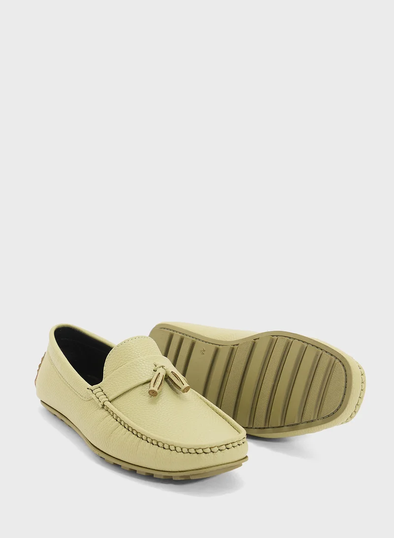 Robert Wood Tassel Detal Loafers