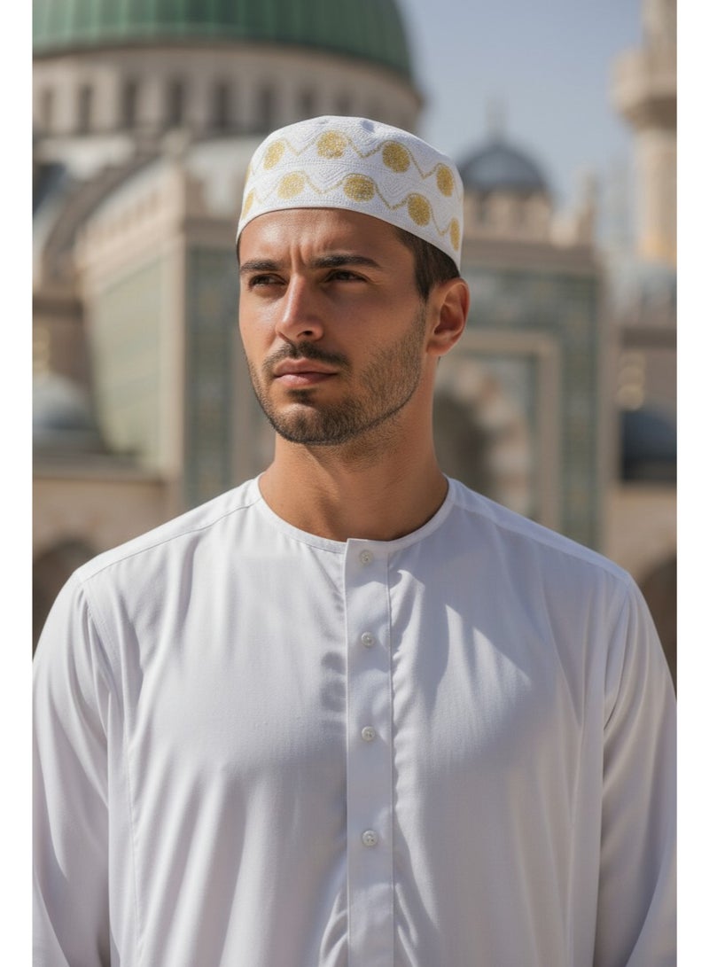 هبّة 3 قطع من القبعات بتطريز أبيض/ذهبي - Image 2