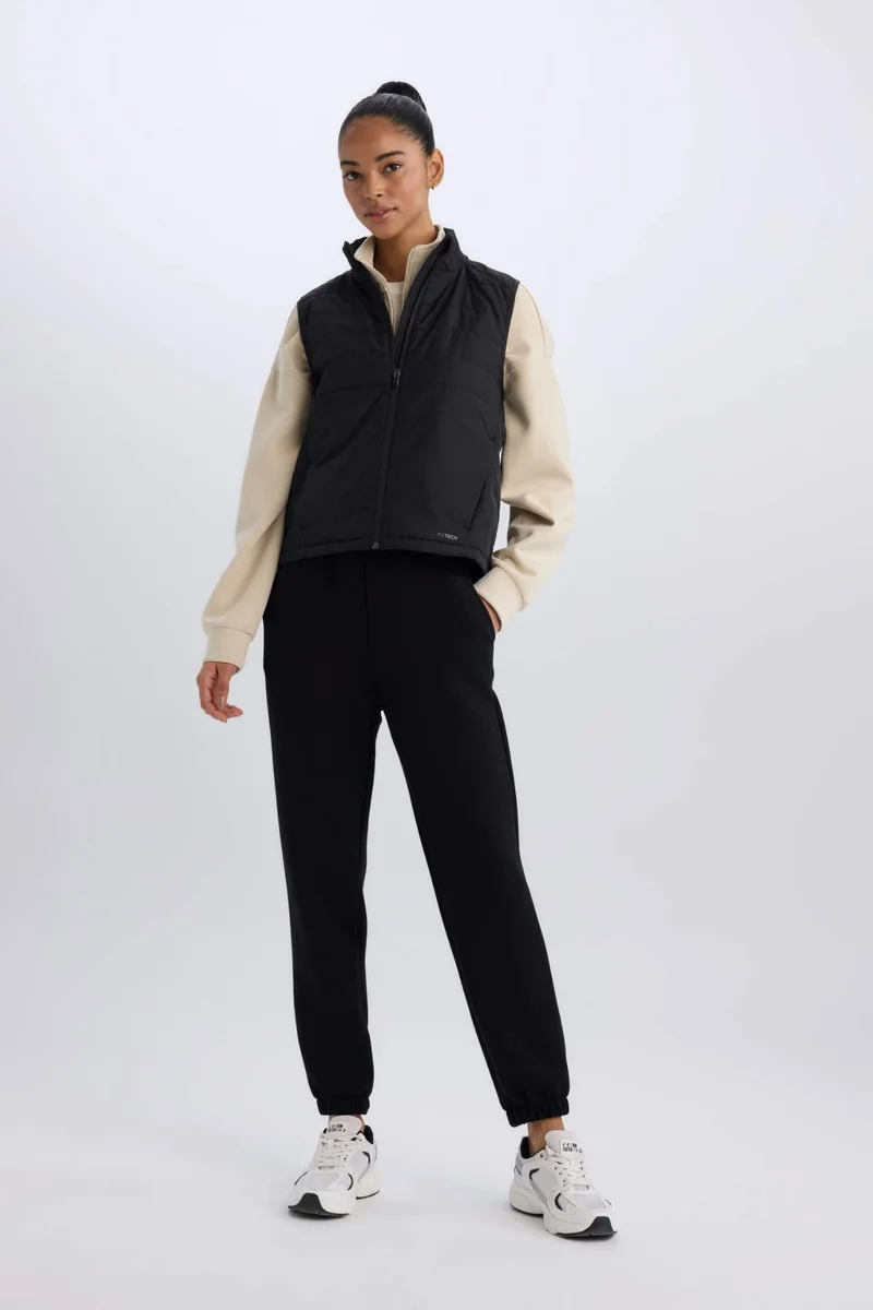 ديفاكتو DeFactoFit Waterproof Regular Fit Zip-Up Sports Puffer Vest