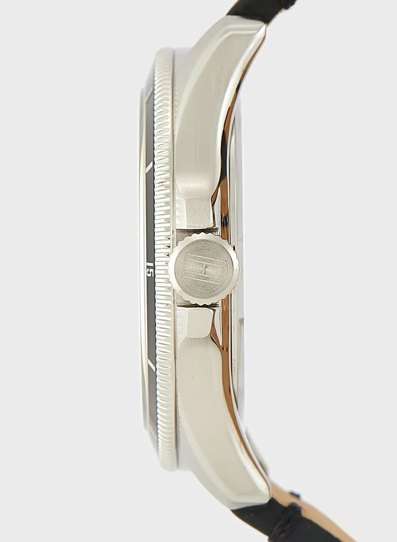 TOMMY HILFIGER Maverick Round Analog Watch