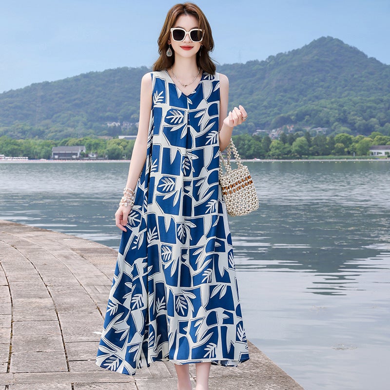 Plus Size Viscose Floral Sleeveless Dress, Loose Fit, Beach Vacation - Image 1