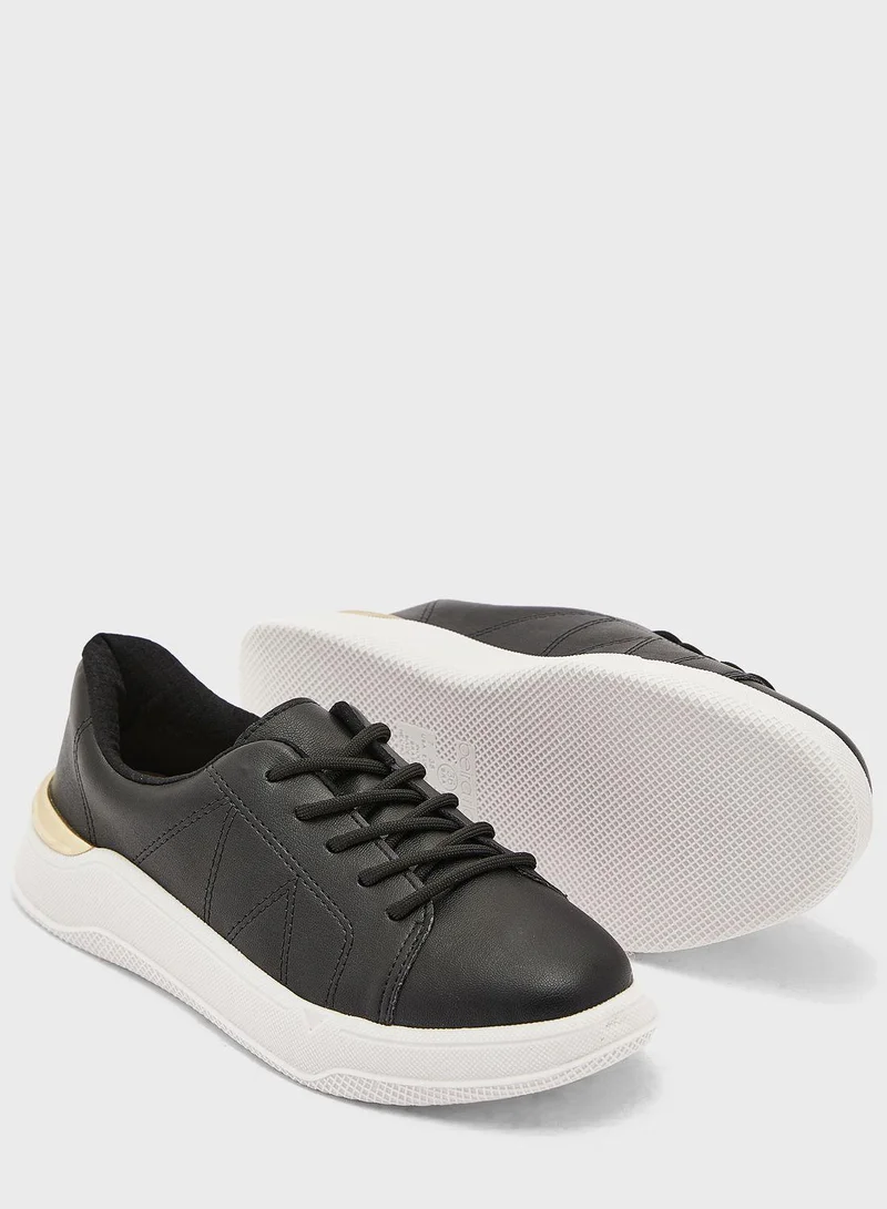 Beira Rio Alia Low Top Sneakers