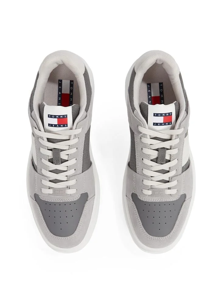 تومي جينز Lace Up Low Top Sneakers