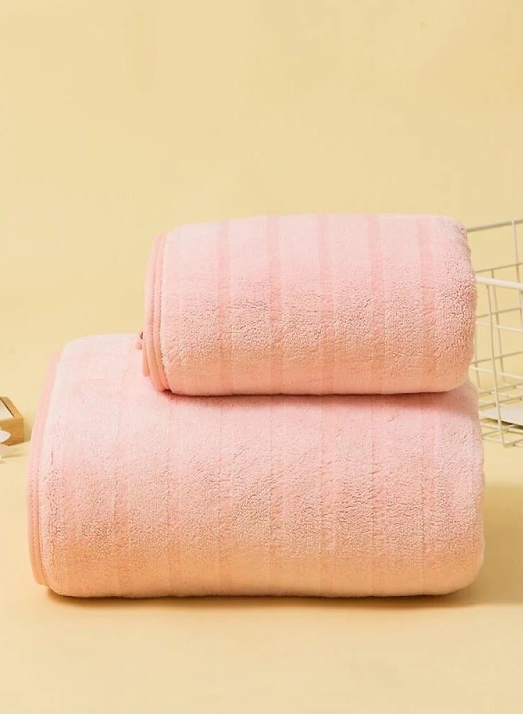 A large, thick, quick-drying microfiber body towel, super absorbent and lightweight  - Image 1