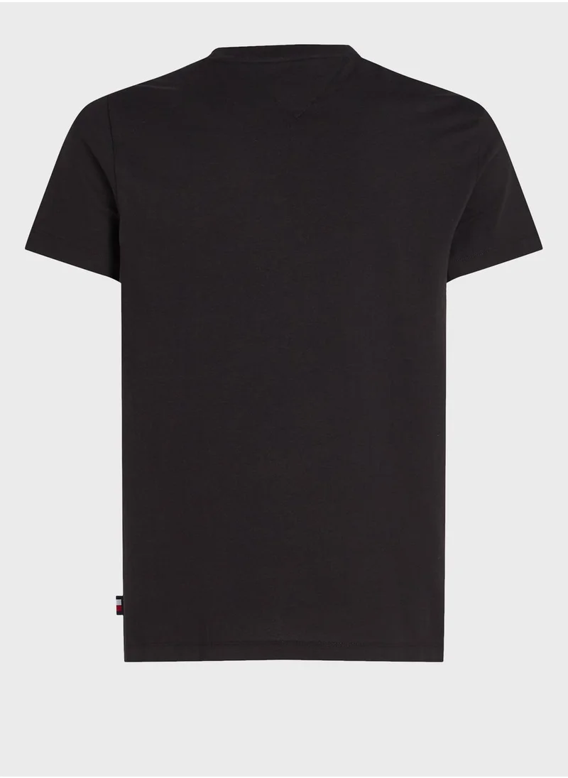 TOMMY HILFIGER Chest Logo Crew Neck T-Shirt