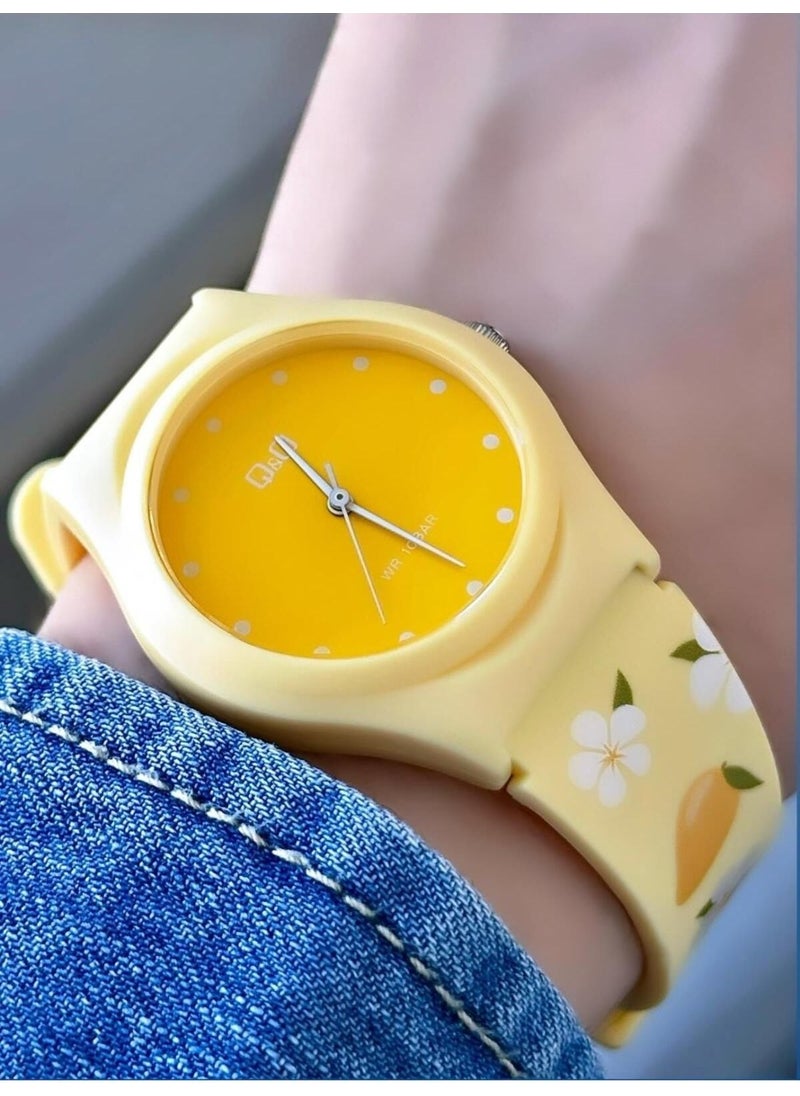 Q&Q unisex Waterproof Plastic Band Wristwatch  - Image 1