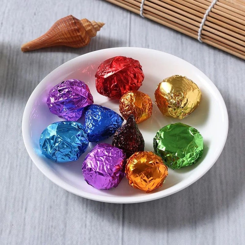 ROYALS 200 Pieces Chocolate Wrapping Foil Paper in Assorted Colours – 8 x 9 cm Printed and Plain Aluminum Wrappers for DIY Homemade Chocolates Candy Sweets Gift Packing Party Favors Baking Crafts - Image 3