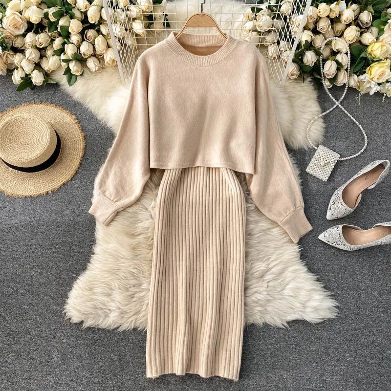 Autumn Chic Turtleneck Batwing Sweater Dress Set Apricot suit [version]