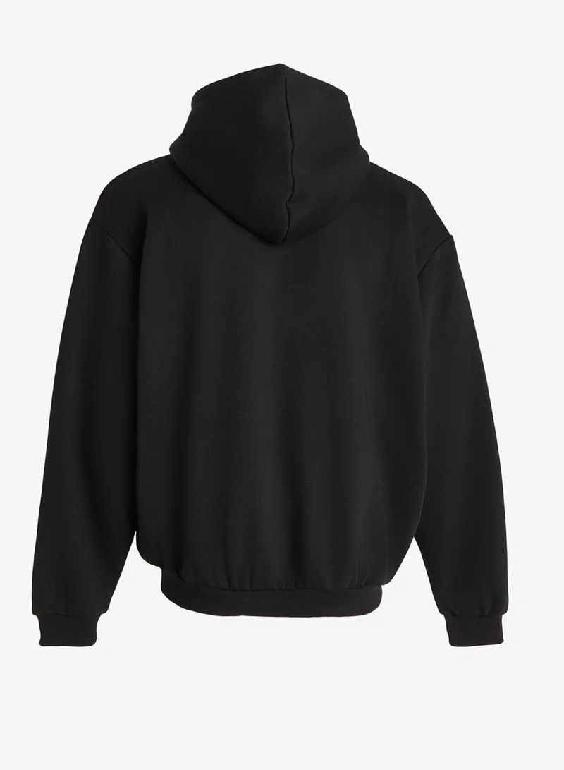 كارل كاني سترة بغطاء رأس بسحاب بتوقيع الصدر الأساسي