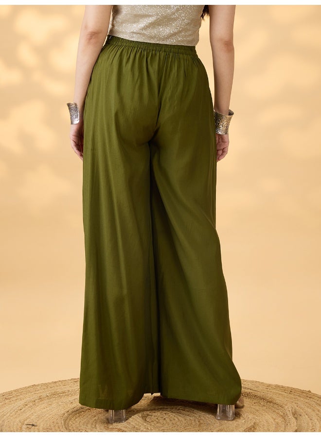 globus Women Olive Solid High Rise Pleated Wide Leg Flared Fusion Trousers - Image 5
