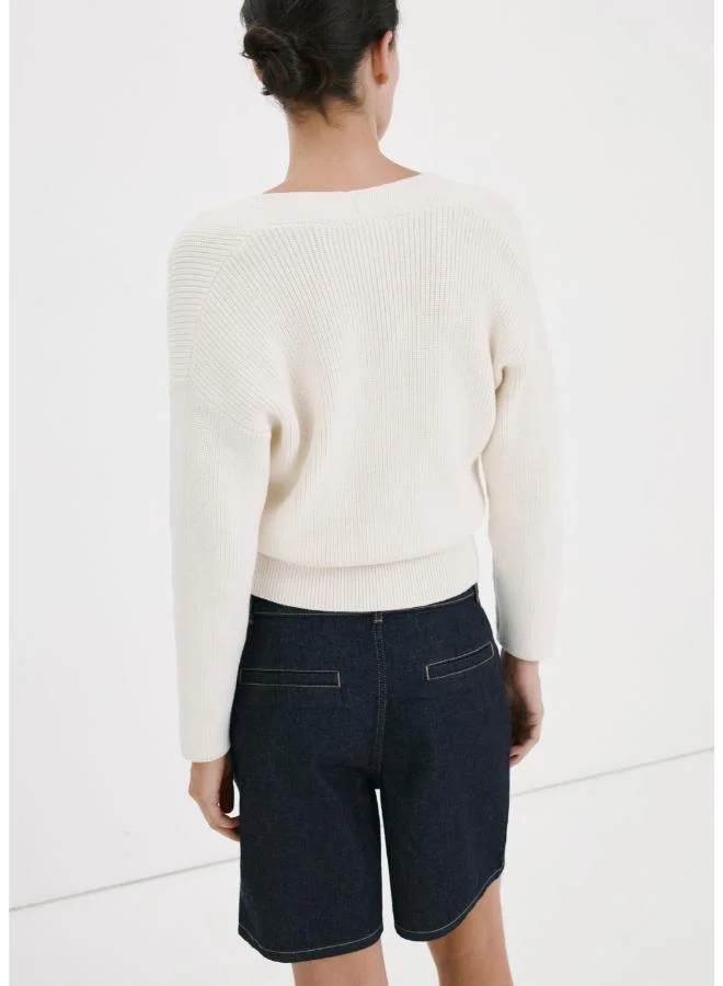 مانجو Mid-rise denim bermuda shorts with pleats