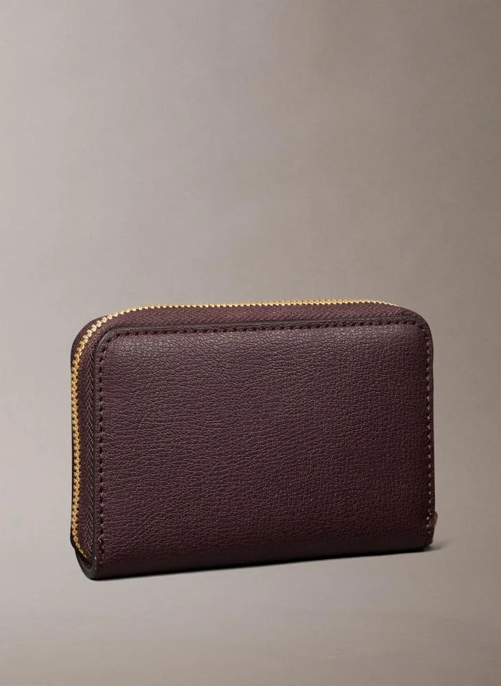 كالفن كلاين Logo Medium Zip Around Wallet