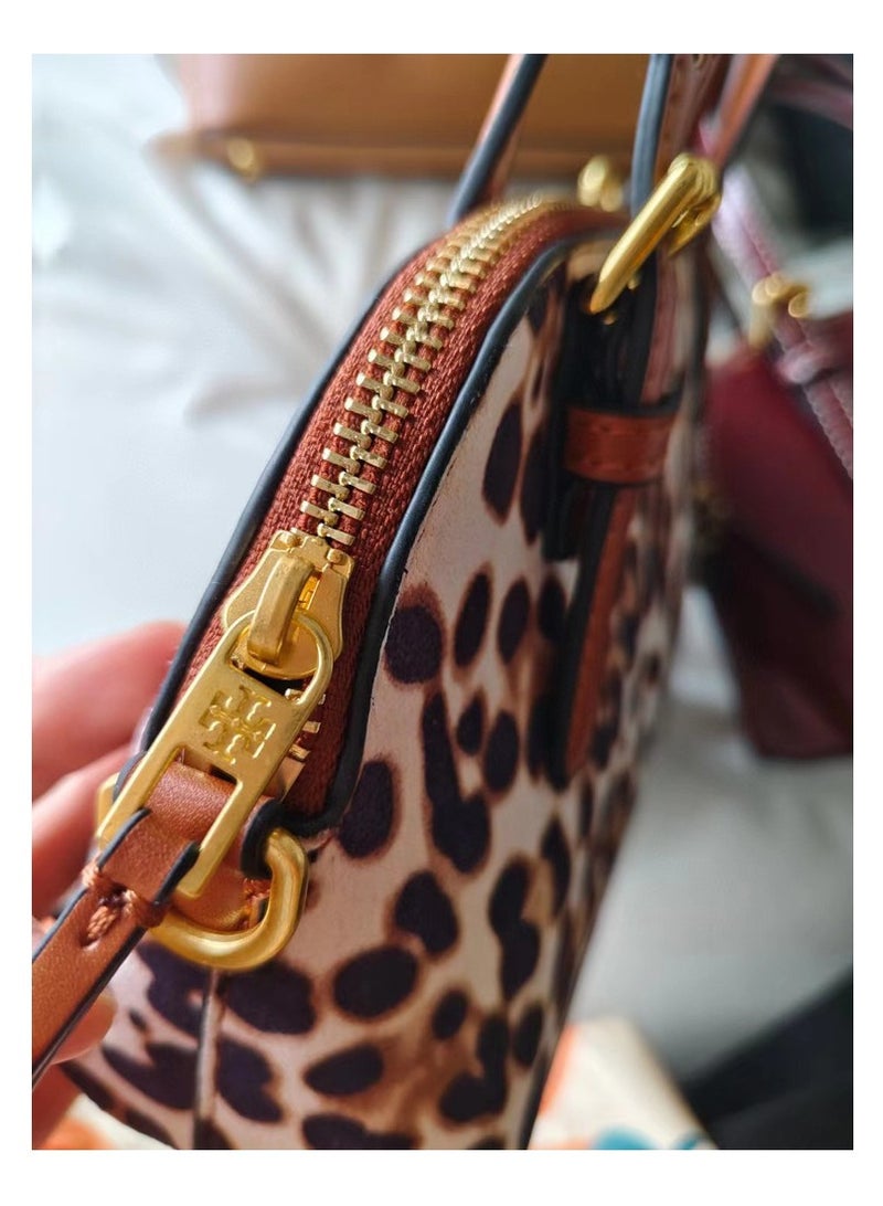 بورش حقيبة كتف توري بورش فاشن كروس بودي مقاس 20*7*14 سم - Image 2