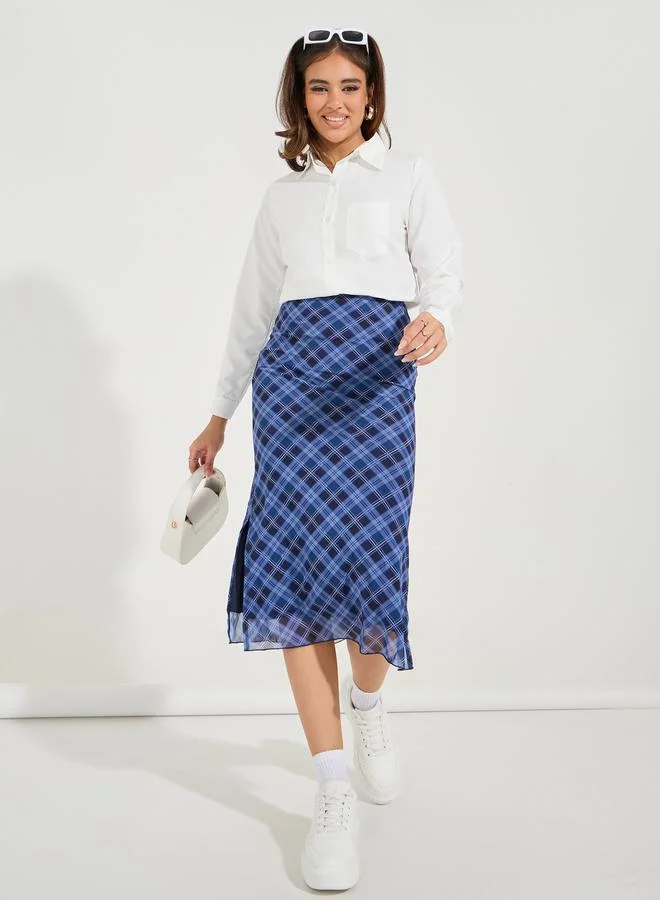 تايك تو بلوزة سادة بقصة عادية وازرار