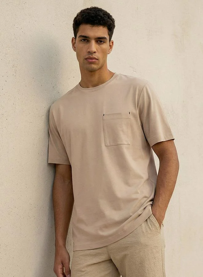 لاف بنجولين Love Pangolin Men Patch Pocket T-shirt