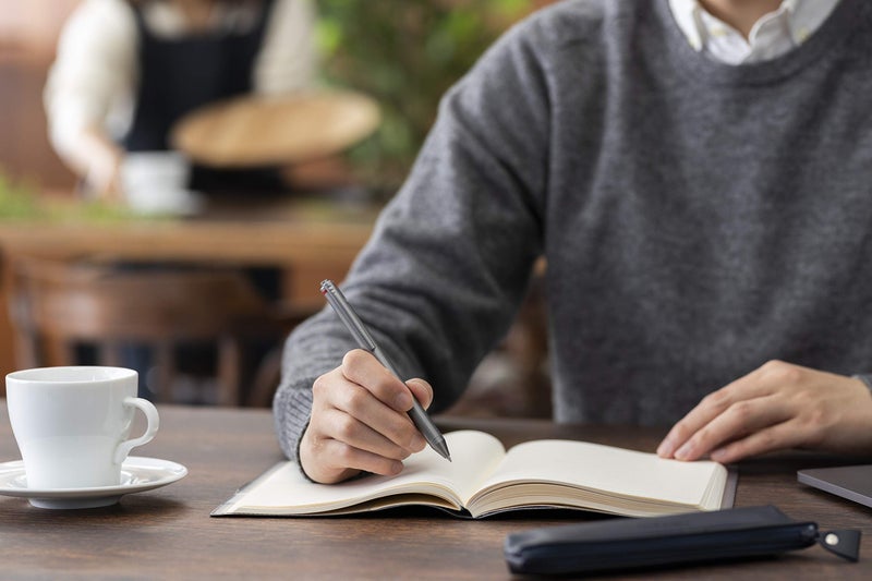 rOtring Multi-Function Pen, Four-In-One, 0.5mm Mechanical Pencil with Black/Red/Blue Ballpoint Pen in Triangle Package (502-700F) - Image 3