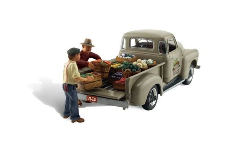 Woodland Scenics Autoscene Paul's Fresh Produce Pickup Truck w/Figures HO Scale Woodland Scenics - Image 5