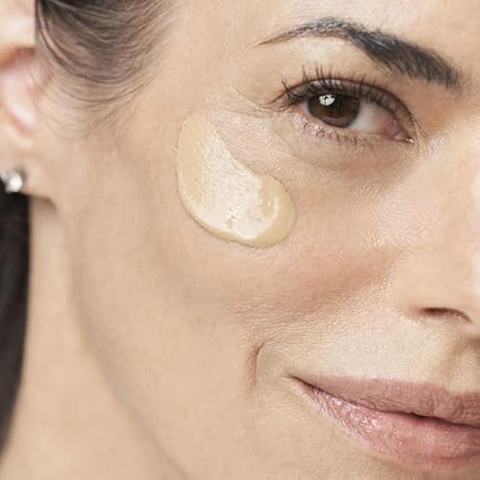 absolutejoi Daily Hydrating Moisturizing Cream SPF 40 Tinted Mineral Sunscreen, Broad-Spectrum & Blue Light Blocking, Fragrance-Free for Sensitive Skin, Available in Two Sheer Tints, 1.7 oz - Image 3