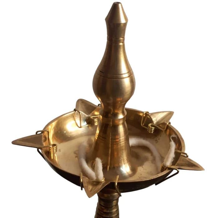 Doorbag Samai Kadi Clips Pure Brass : Wick Holder for Oil Lamps Vilakku Batti Cotton Wick Holder Deepak Deepam Temple Pooja Rituals Metal Spill-Proof (Set of 10, Square) - Image 5