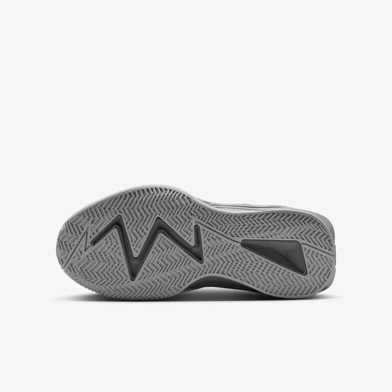 Nike Kids' S.T. Dynamite Basketball Shoes (Older Kids)