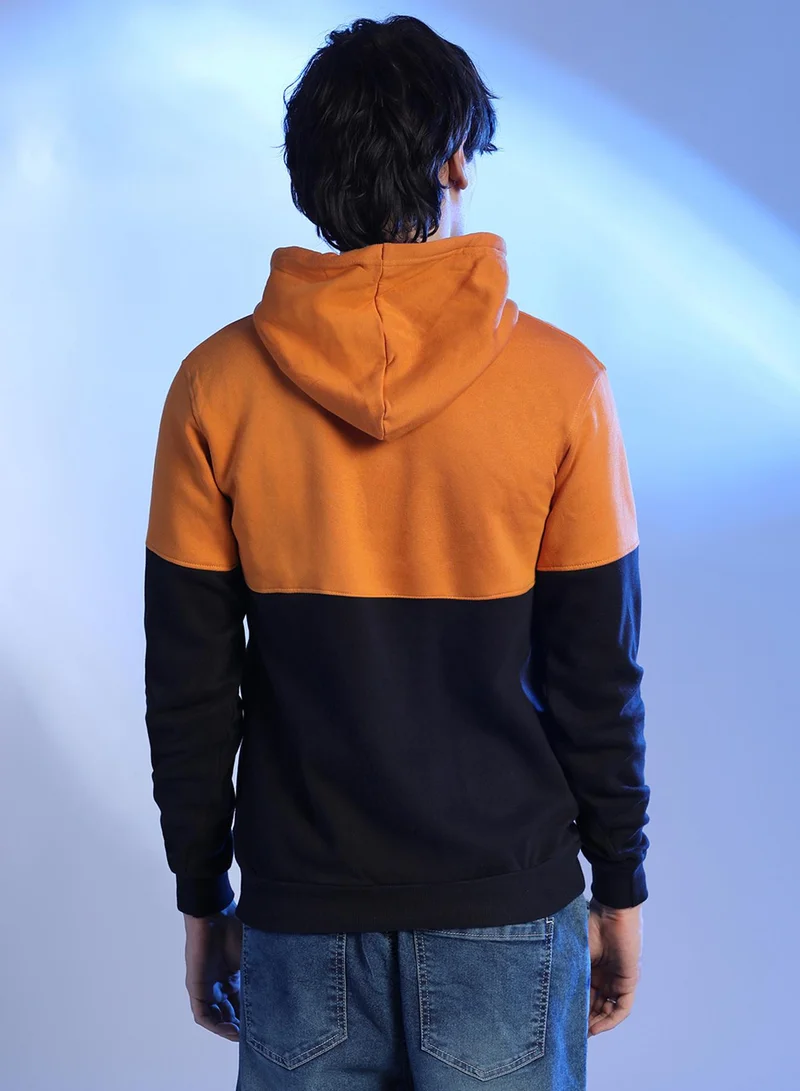 Campus Sutra Men's Mustard Yellow & Onyx Black Contrast Blcok Sweatshirt