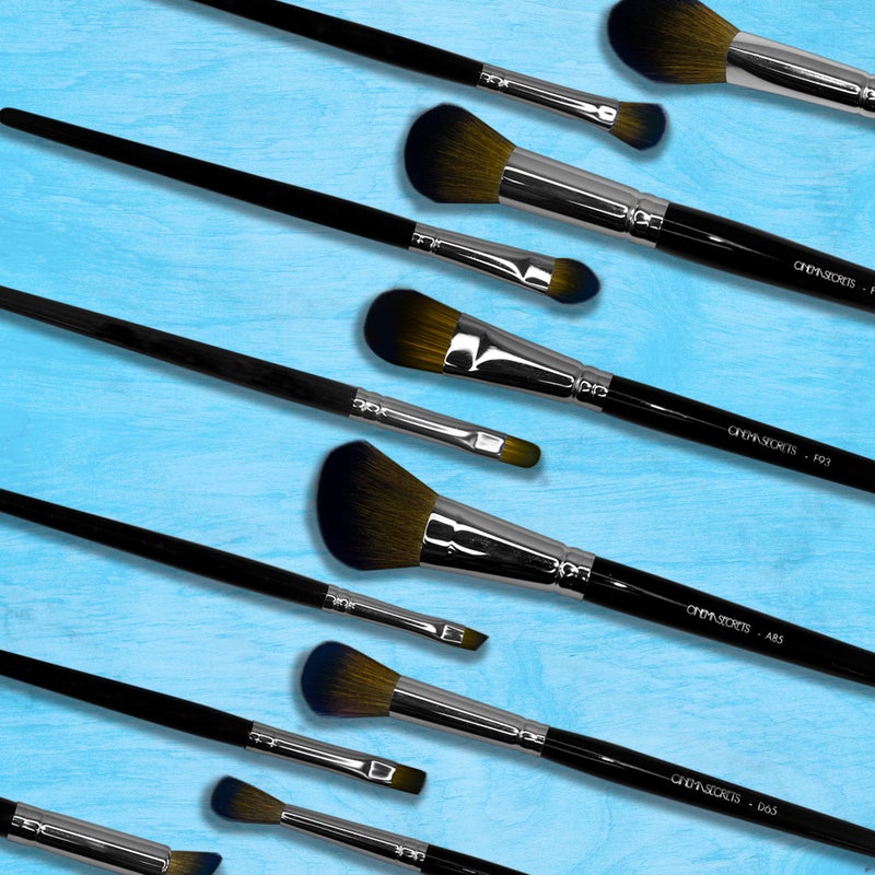 Cinema Secrets F93- Flat Filbert Foundation Brush - Image 4