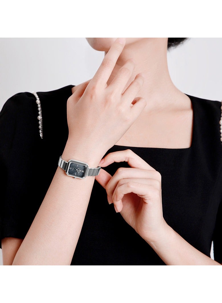 NAVIFORCE Silver Women's Wristwatch with Rectangular Black Dial and Water Resistance  - Image 3