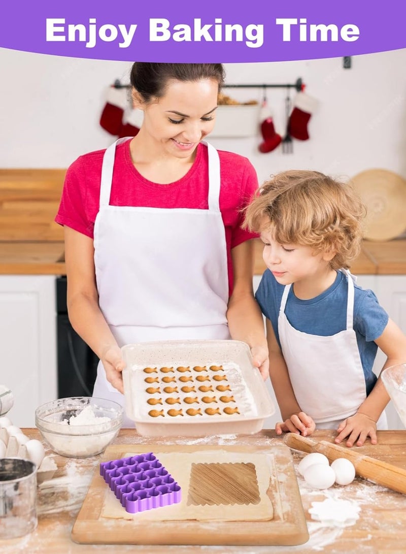 Zikra Fish Cracker Cookie Cutter, Biscuit Cutters, 25Pcs Mini Fish Biscuit Cutter, Gold Fish Cutter for Crackers, Plastic Tiny Treats Baking Mold For Fish Shaped Foods for Children Boys Girls - Image 3