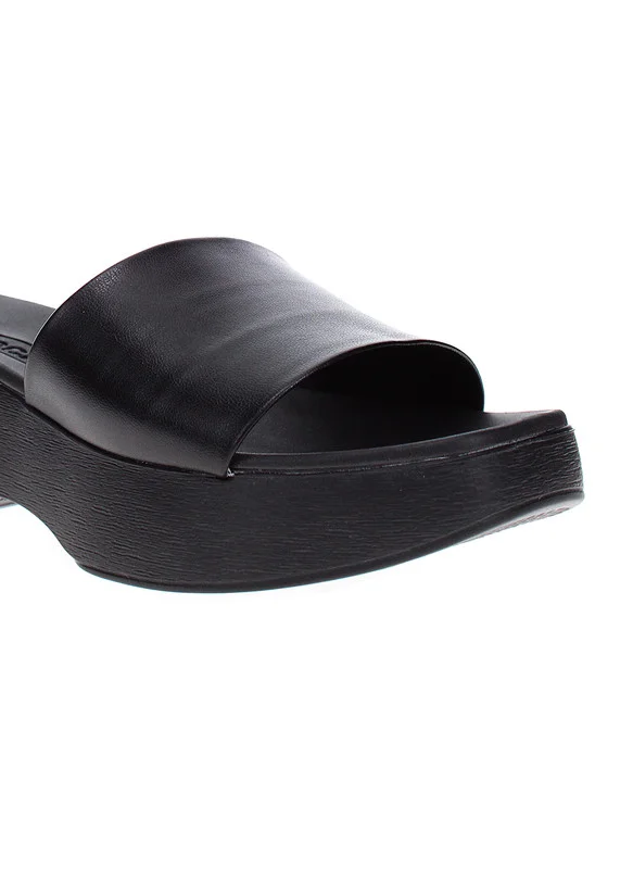 موليكا Moleca Ladies Flat Sandals Black | Made In Brazil