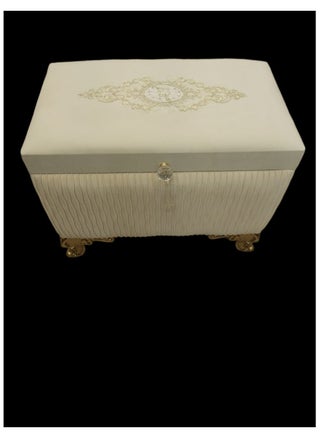 Carpet box for storing carpets and prayer sheets. Available in different sizes. Large size. - pzsku/ZAEFEF2B24C2A77D7ACD7Z/45/_/1729170608/e27fa279-5aed-4d93-943e-e7adcb7830a1
