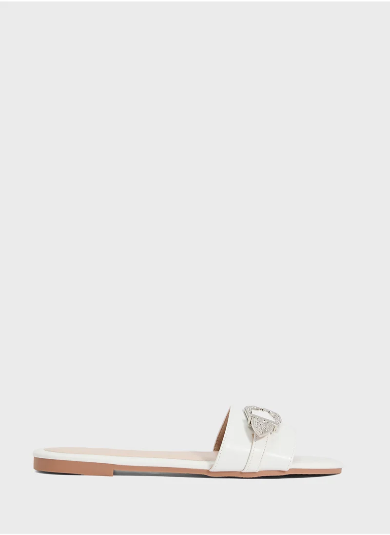 ELLA Flat Sandal With Buckle