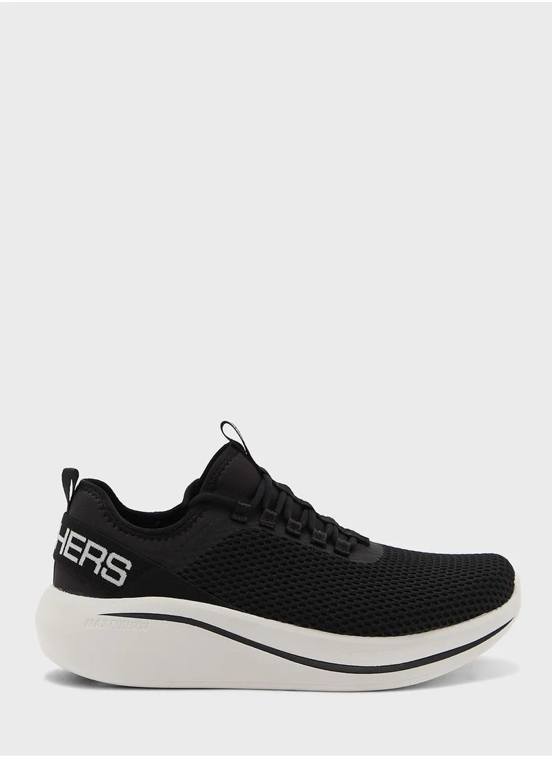 SKECHERS Max Cushioning Essential