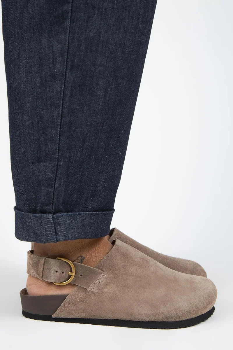 مانجيرو صندل نسائي من مانيجيرو أنتونيلا مصنوع من الجلد الطبيعي مع حزام خلفي وفرو المنك