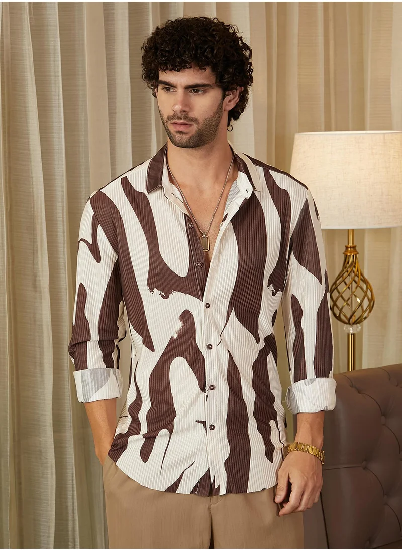 Campus Sutra Men's Chocolate Brown & Daisy White Contour-Lines Pleated Shirt