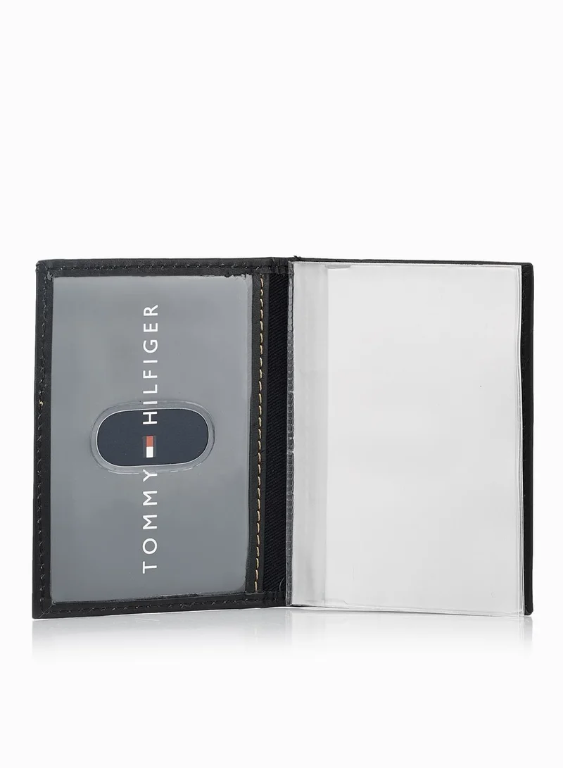 TOMMY HILFIGER Passcase Billfold Wallet